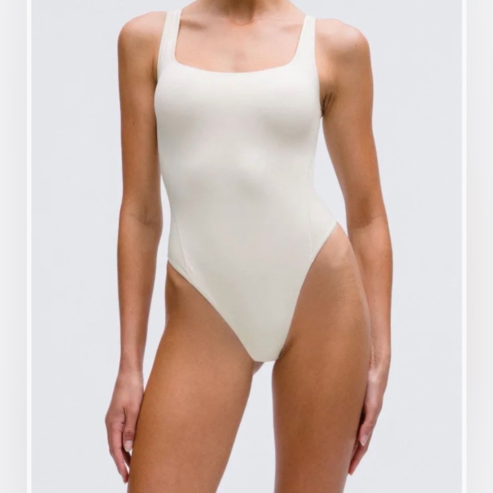 NWT - Lululemon Wundermost Ultra-Soft Nulu Square-Neck Sleeveless Bodysuit -Bone